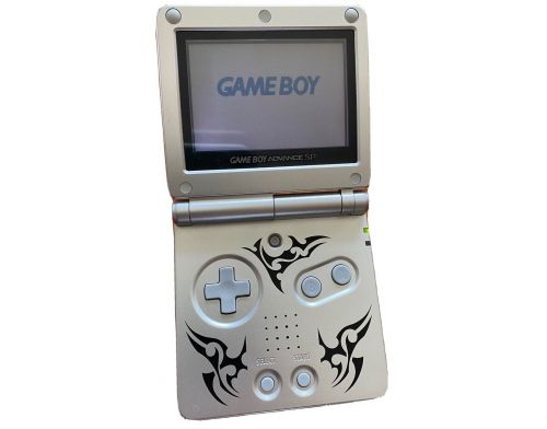 Фото №1 - Nintendo Game Boy Advance SP AGS-001 Tribal Edition Silver Б.У.