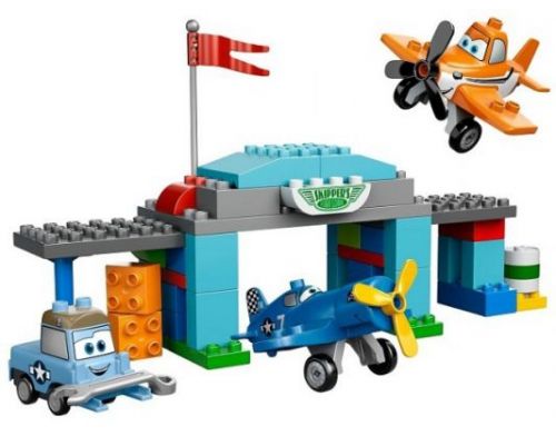 Фото №2 - Lego Duplo Лётная школа Шкипера 10511