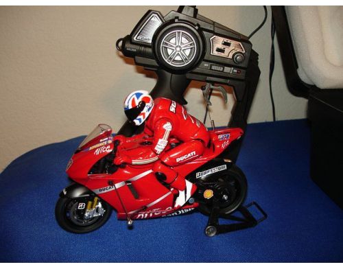 Фото №6 - Мотоцикл Thunder Tiger Ducati Desmosedici 2008 GP8 1:5 RTR 440 мм 2,4 ГГц (6528-F282)