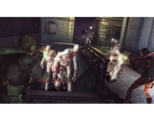 Фото №4 - Resident Evil Revelations PS4 русские субтитры
