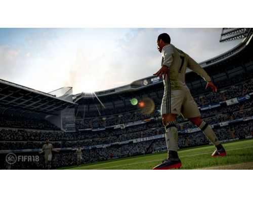 Фото №2 - FIFA 18  Ronaldo Edition PS4 русская версия