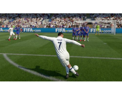 Фото №3 - FIFA 19 PS4 русская версия