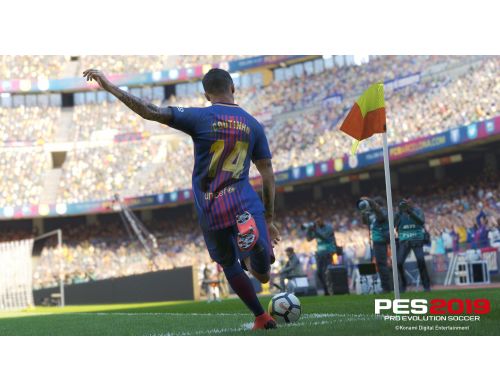 Фото №2 - Pro Evolution Soccer (PES) 2019 David Beckham Edition PS4 Русская версия