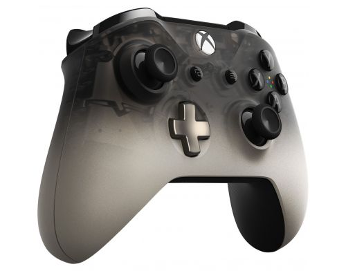 Фото №2 - Xbox One Wireless Controller Phantom Black Special Edition