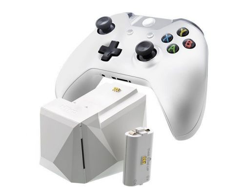 Фото №4 - Microsoft Xbox One S White Wireless Controller + NYKO Charge Block Solo White + FIFA 19 Xbox ONE русская версия