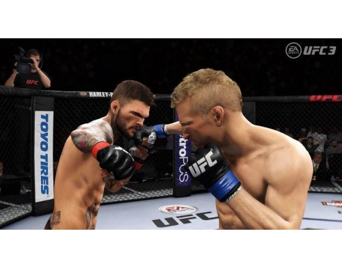 Фото №5 - FIFA 19 PS4 русская версия + UFC 3 PS4 русские субтитры + Cars 3 Driven to Win PS4 русские субтитры