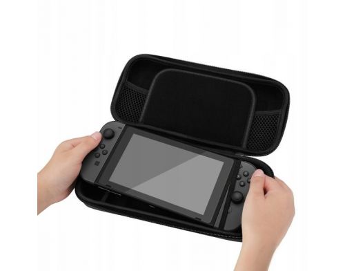 Фото №4 - Чёрный защитный чехол для Nintendo Switch
