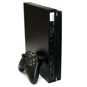 Игровая консоль  Xbox ONE X 1TB Б.У. + доп джойстик