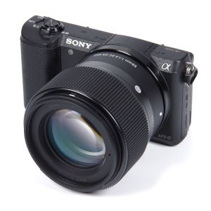 Объектив Sigma AF 56mm f/1,4 DC DN (Sony-E)