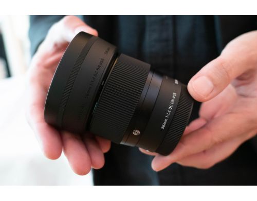 Объектив Sigma AF 56mm f/1,4 DC DN (Sony-E) фото №2