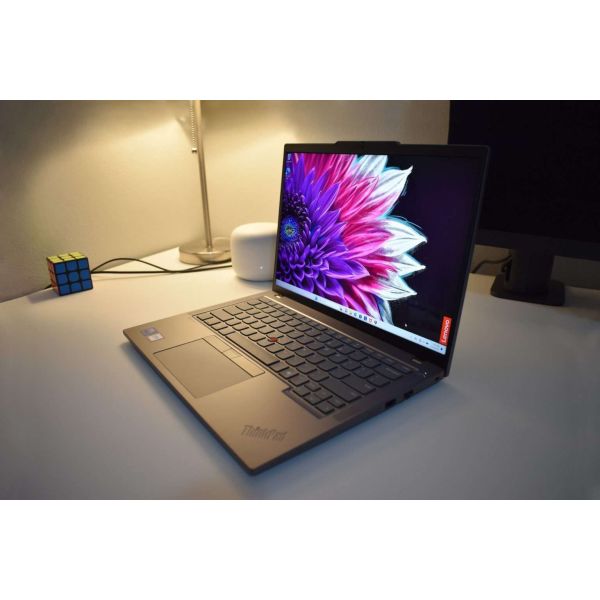 Ноутбук Lenovo ThinkPad T14 Gen 5 (21MMS2Y100) фото №3
