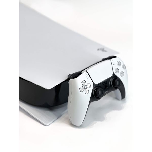 Ігрова консоль Sony PlayStation 5 White с Blu-Ray приводом 825 Gb + дод. джойстик Вживана фото №5