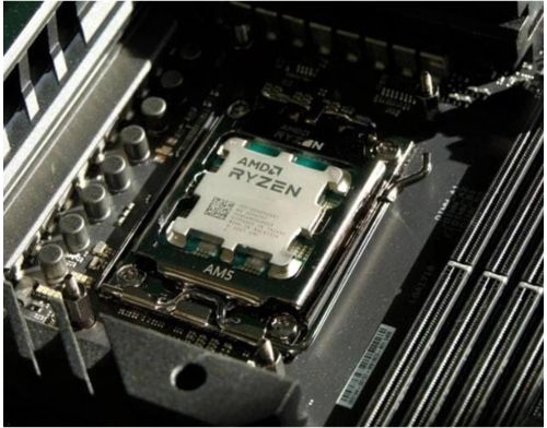 Процессор AMD Ryzen 7 7800X3D (100-000000910) фото №4