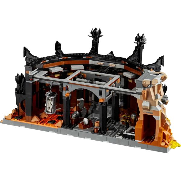 Блочный конструктор LEGO Icons Обладатель колец: Барад-Дур (10333) фото №5