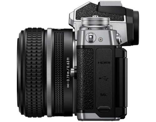 Беззеркальный фотоаппарат Nikon Z fc Body (VOA090AE) фото №3