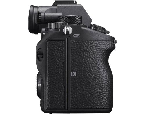 Беззеркальный фотоаппарат Sony Alpha A7R III body (ILCE7RM3) фото №2