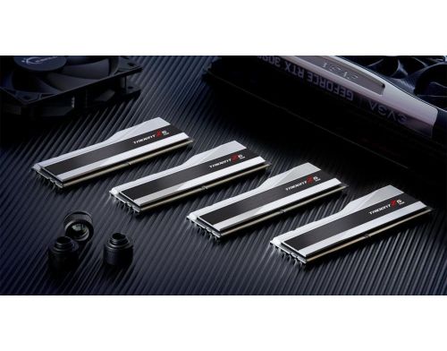 Память для настольных компьютеров G.Skill 32GB (2x16GB) DDR5 6000MHz Trident Z5 RGB Silver (F5-6000J3636F16GX2-TZ5RS) фото №8