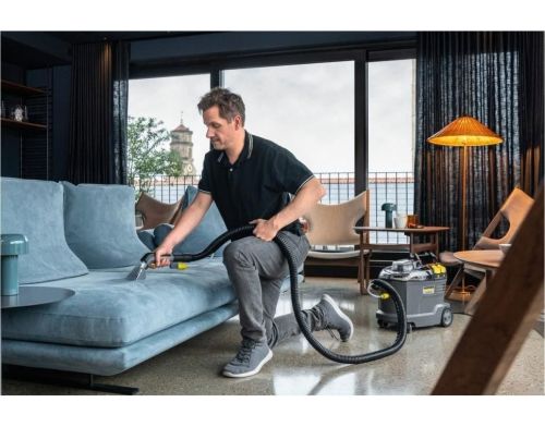 Профессиональный моющий пылесос Karcher Puzzi 8/1 (1.100-240.0) фото №3