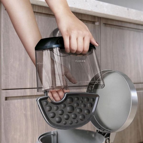 Пылесос безмешковый Electrolux PC91-8STM фото №5